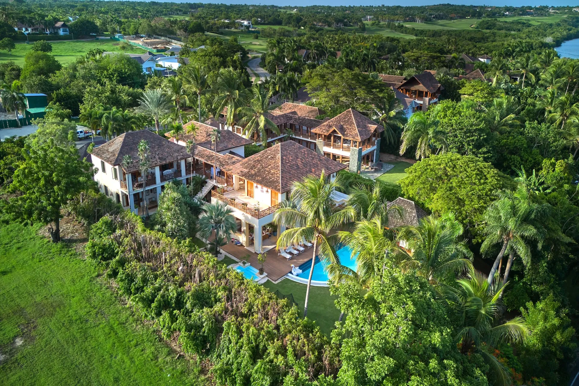 Bahia Chavon villa – casa de campo rental with marina and river views