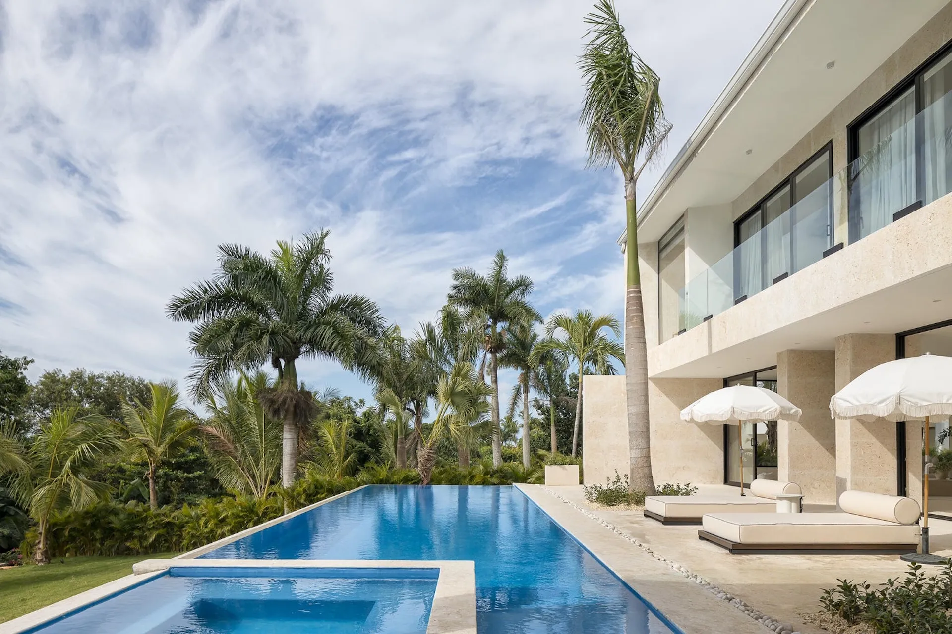 Barranca villa – modern casa de campo rental with pool and golf views