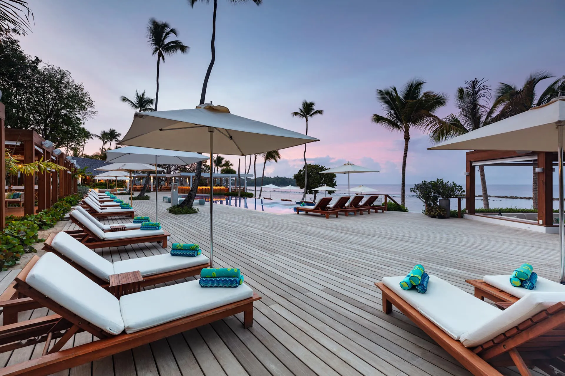 Minitas Beach amenities at the resort – chairs, cabanas, bar
