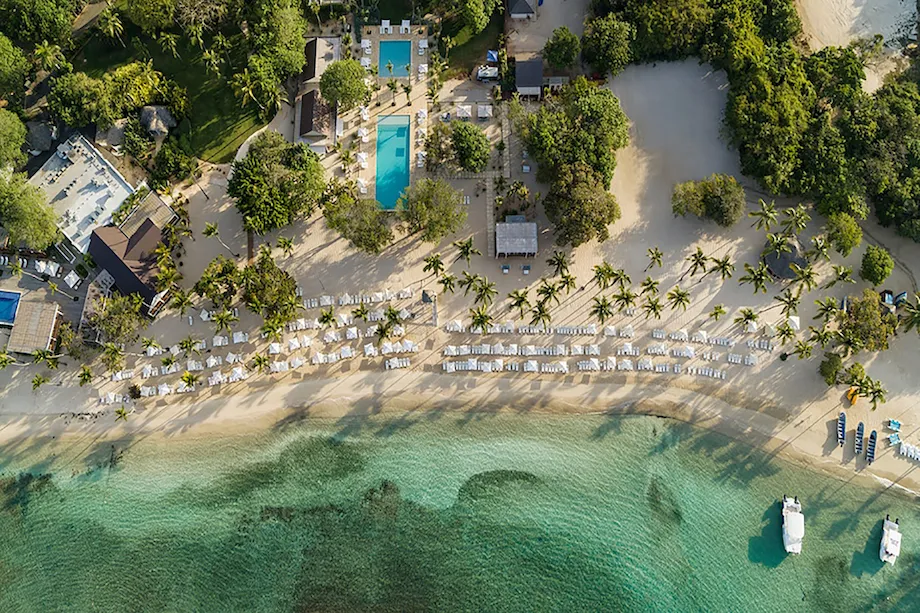  sceneMinitas Beach Club – exclusive beach access for resort villa guests