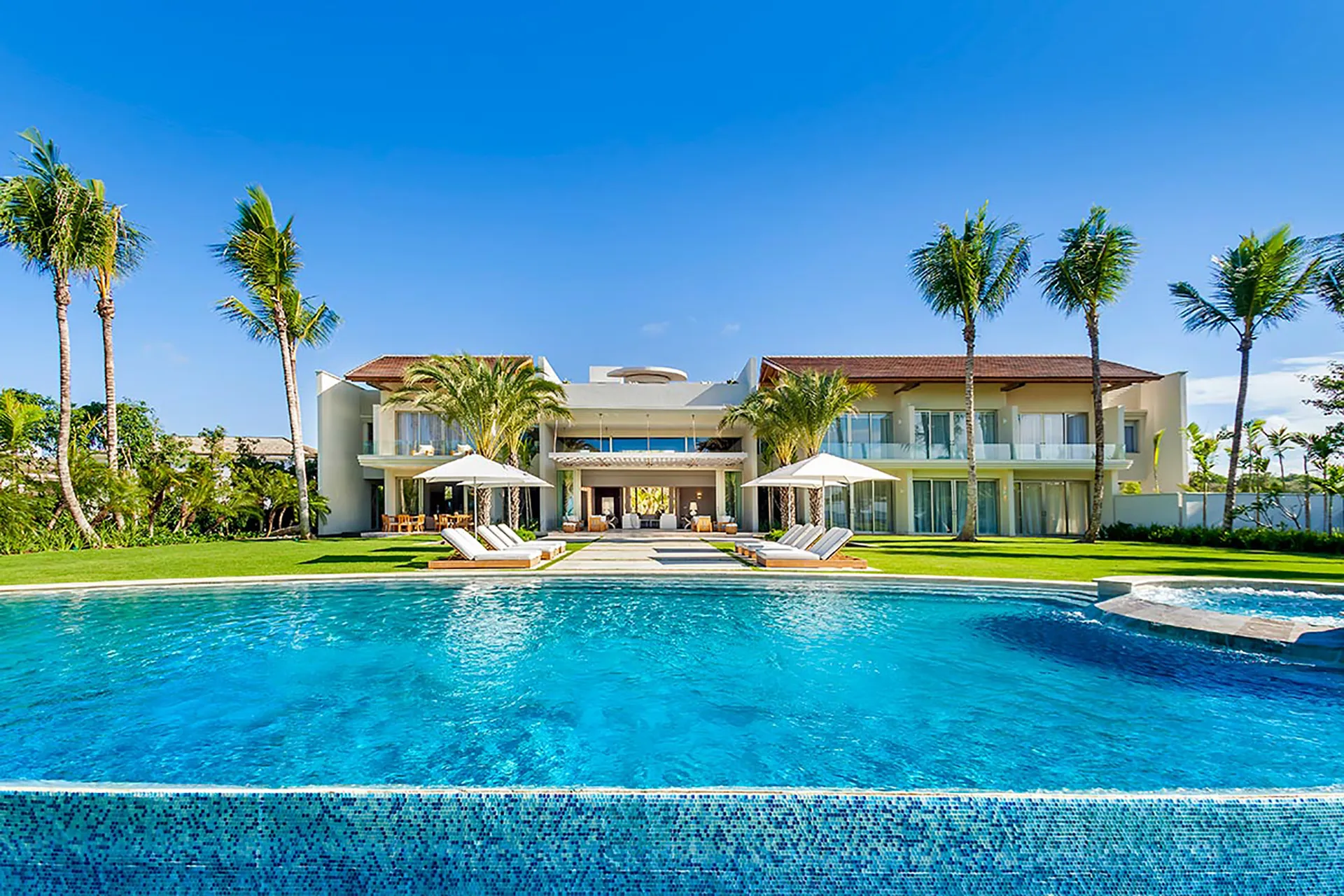 Costamar 10 luxury villa near Teeth of the Dog golf course in the Caribbean
