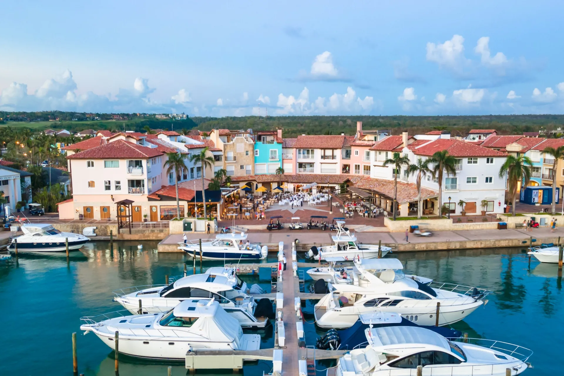 Bahia Minitas villa – beachfront casa de campo rental near the marina