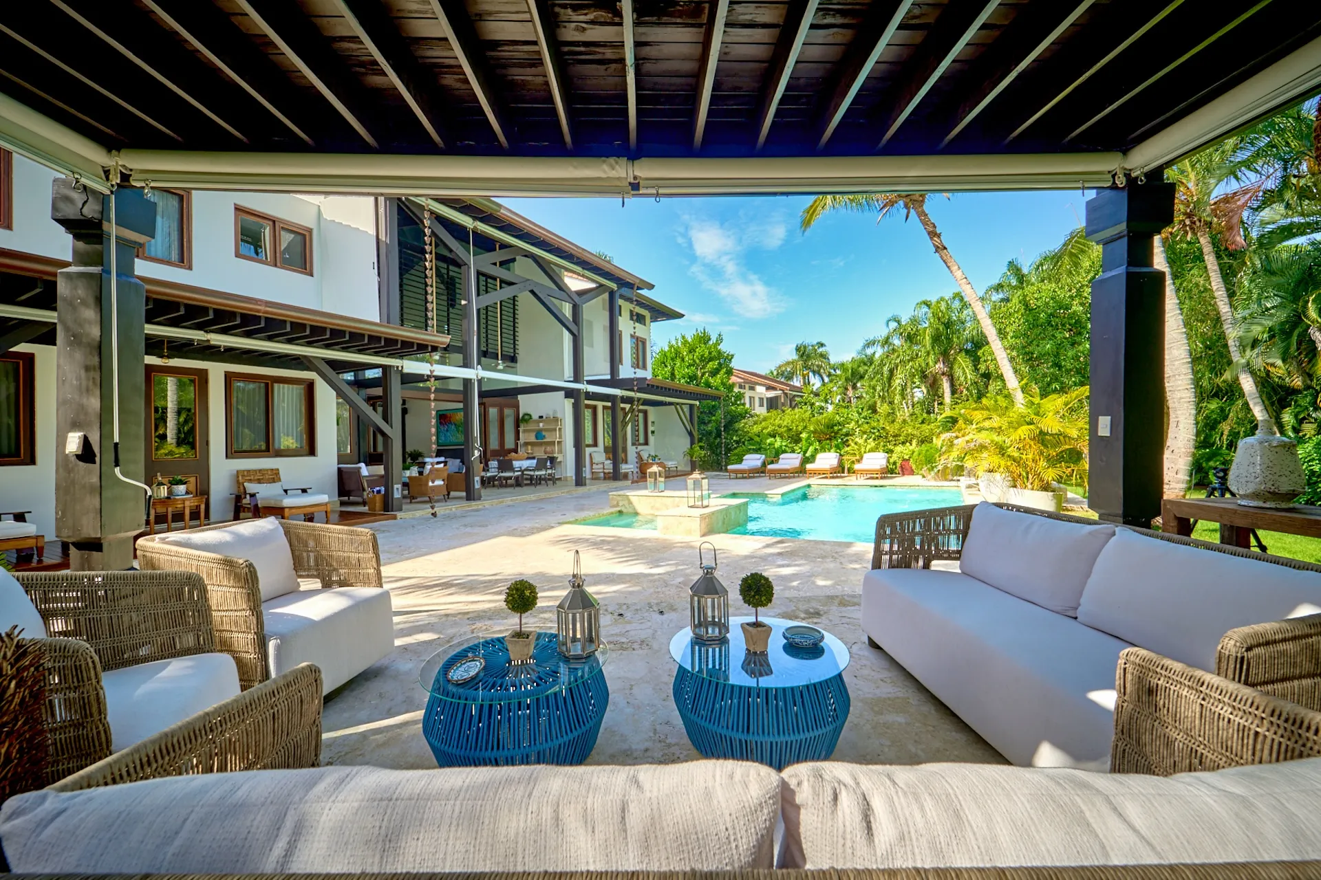 Las Canas I villa – a villa rental steps from the Racquet Center