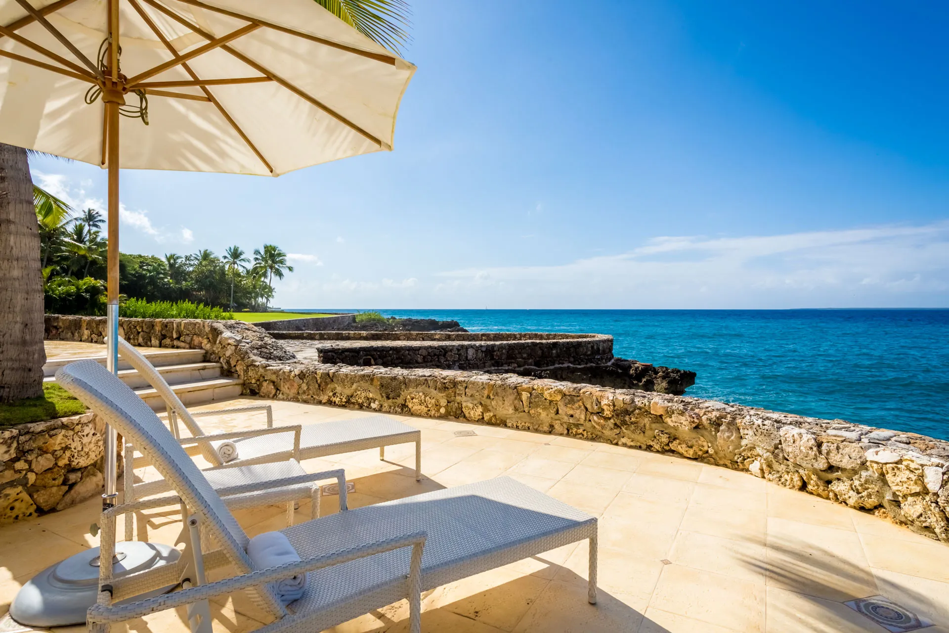 Punta Águila 11 luxury estate with tropical garden at Casa de Campo resort