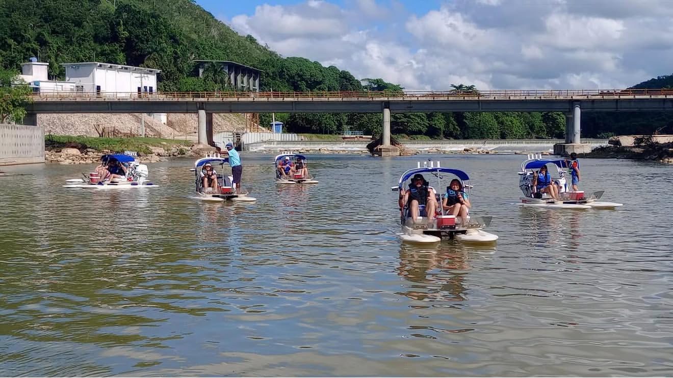 Fun Cats self-drive cat boats on the Chavon River