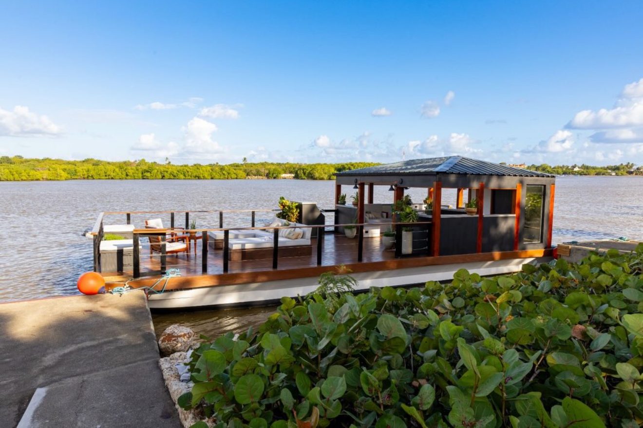 La Barka floating lounge on the Chavon River, Casa de Campo®