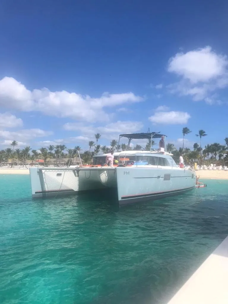 Catamaran Happy Hours yacht charter at Casa de Campo® Marina
