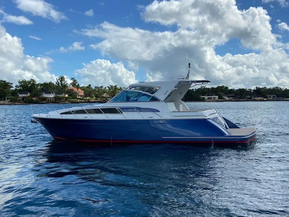 Cris Craft 43 yacht charter at Casa de Campo® Marina